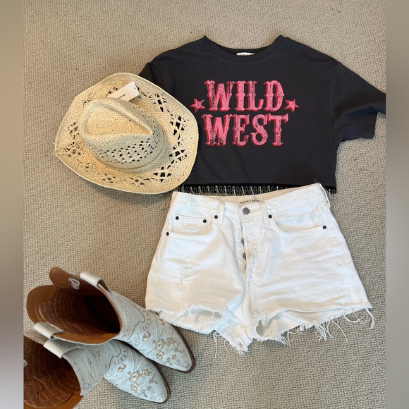 Boho Wild West Rhinestone Cropped Tee - Small LIKE NEW - Picture 3 of 6